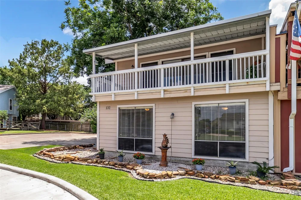 132 April Point Drive Conroe, TX 77356