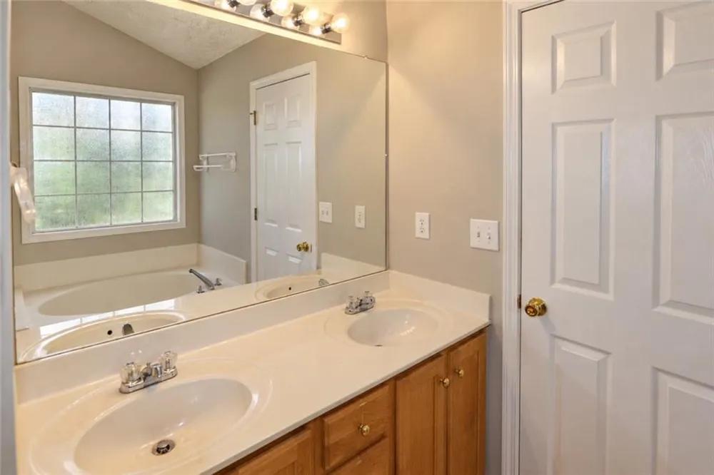 227 Westwind Drive Ball Ground, GA 30107