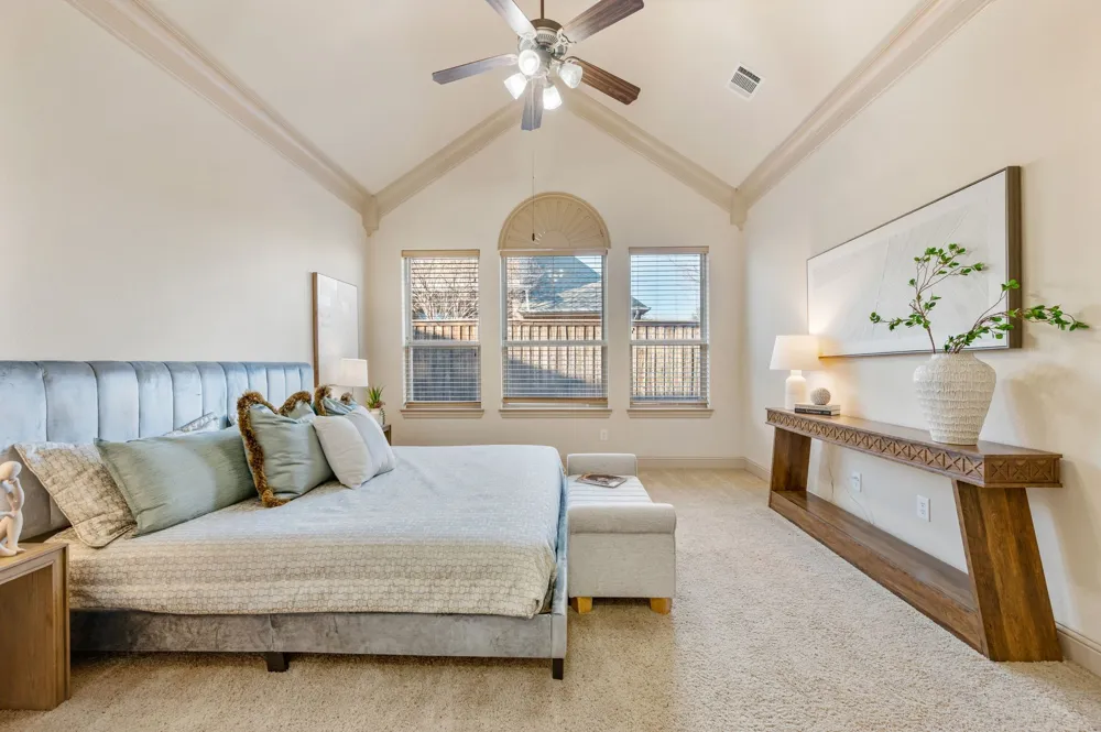 1010 Lost Valley Drive Euless, TX 76039