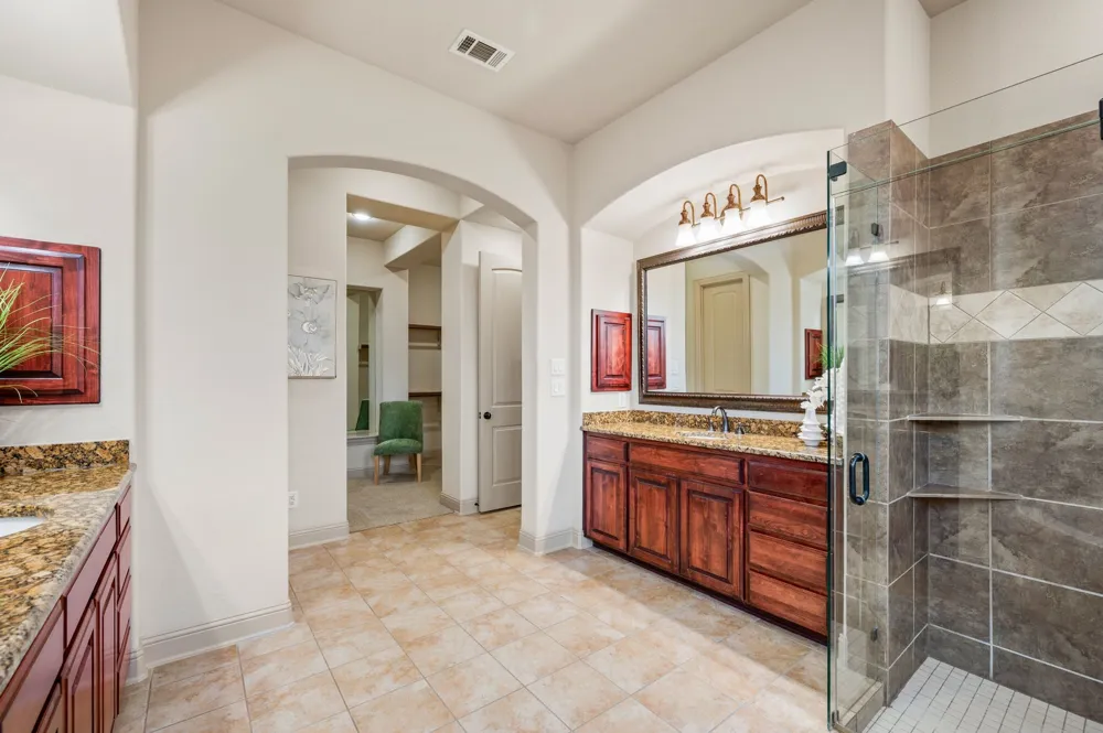 1010 Lost Valley Drive Euless, TX 76039