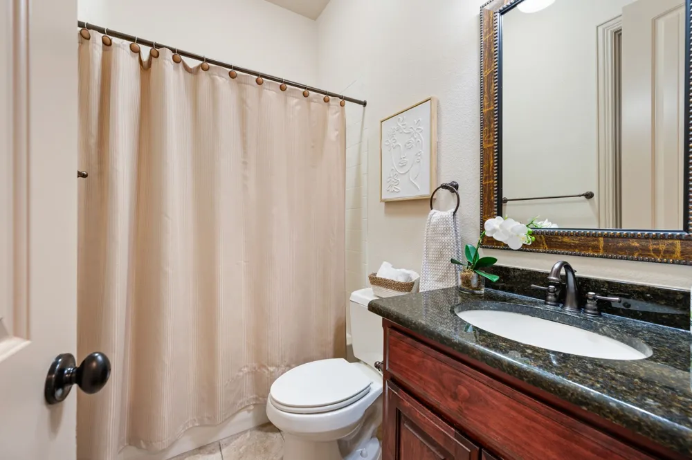 1010 Lost Valley Drive Euless, TX 76039