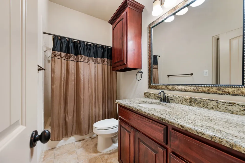 1010 Lost Valley Drive Euless, TX 76039