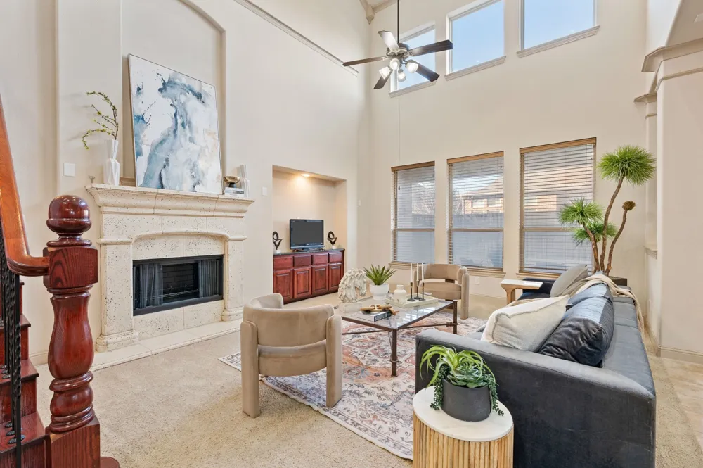 1010 Lost Valley Drive Euless, TX 76039