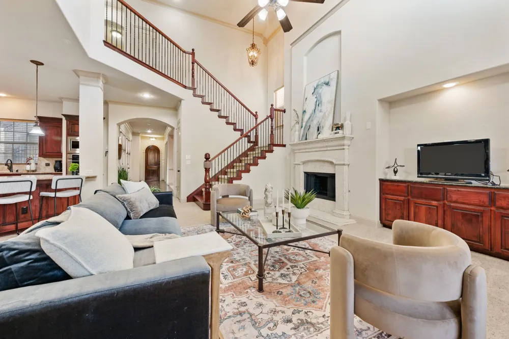 1010 Lost Valley Drive Euless, TX 76039