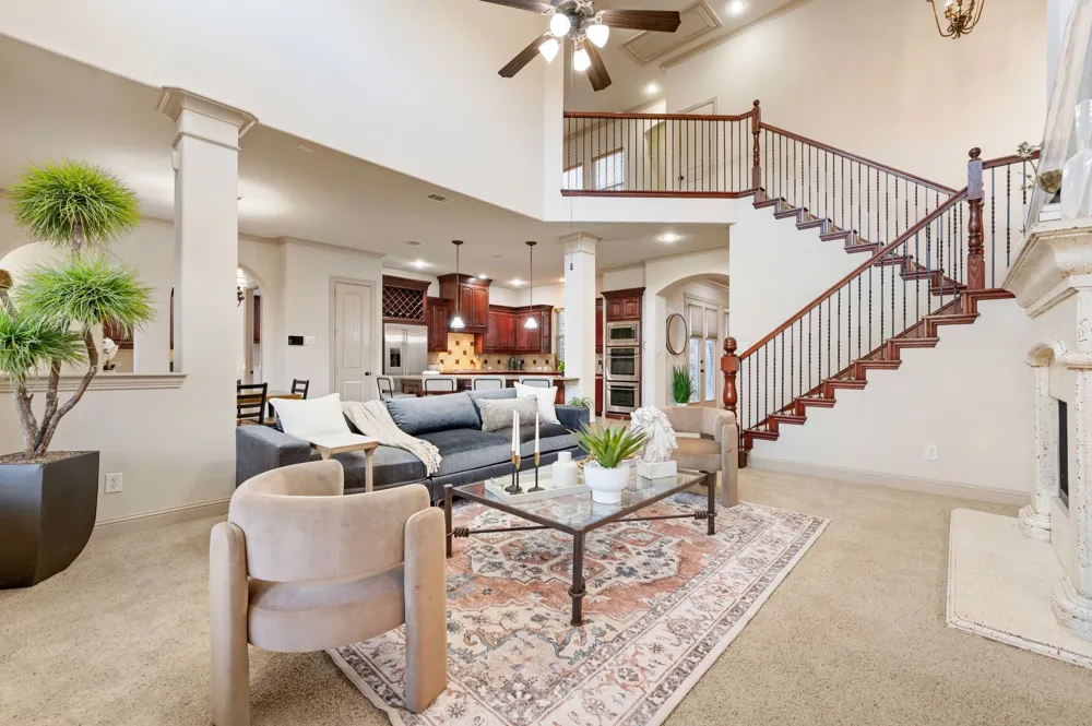 1010 Lost Valley Drive Euless, TX 76039