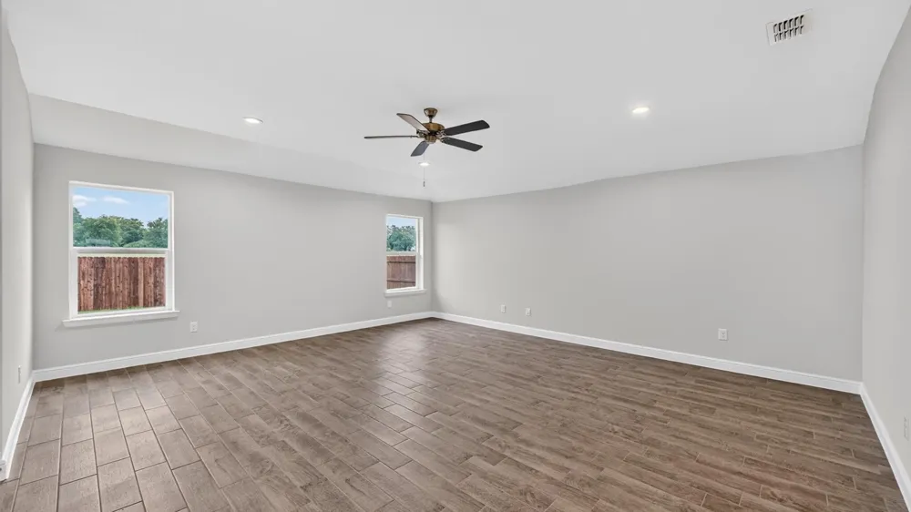 4213 CORNERSTONE CIRCLE Granbury, TX 76048
