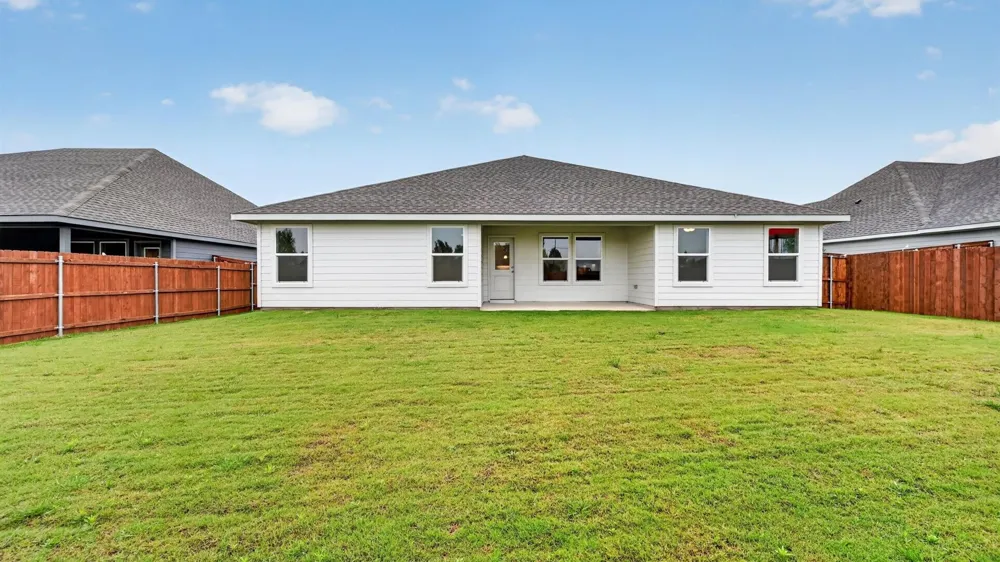 4213 CORNERSTONE CIRCLE Granbury, TX 76048