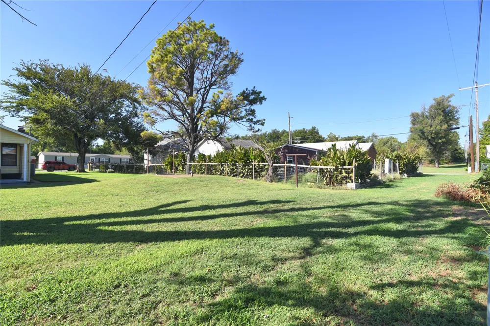 110 W 1st Street Oilton, OK 74052