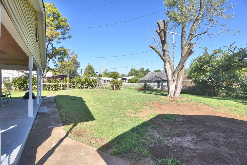 110 W 1st Street Oilton, OK 74052