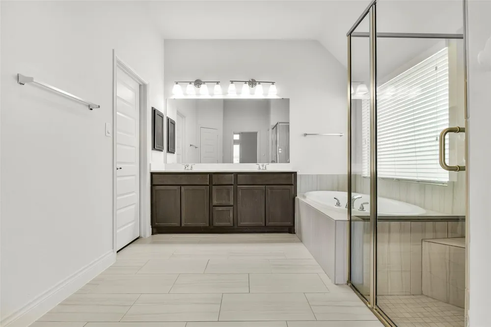 13615 Imperial Island Lane Pearland, TX 77584