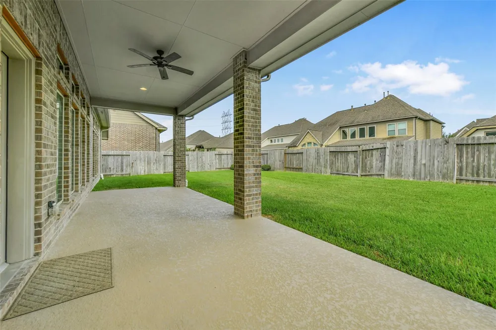 13615 Imperial Island Lane Pearland, TX 77584