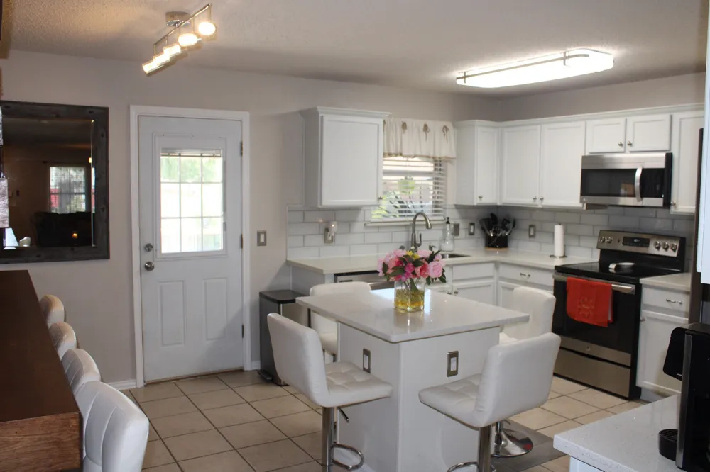 221 Pinecrest Seagoville, TX 75159