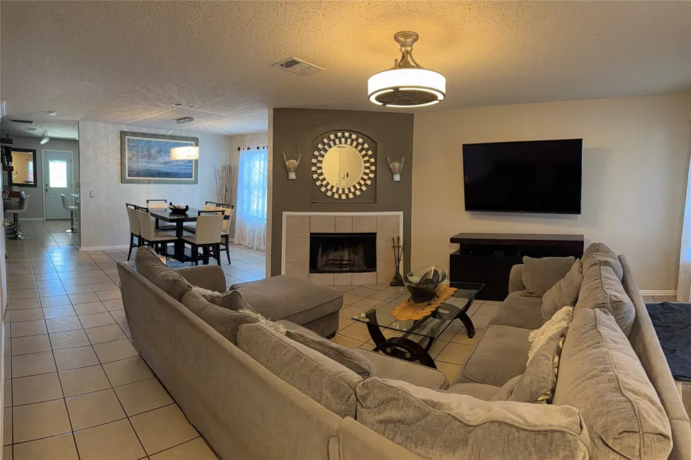 221 Pinecrest Seagoville, TX 75159