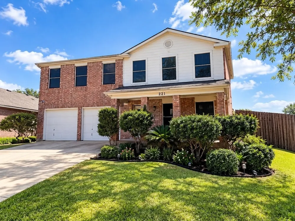 221 Pinecrest Seagoville, TX 75159