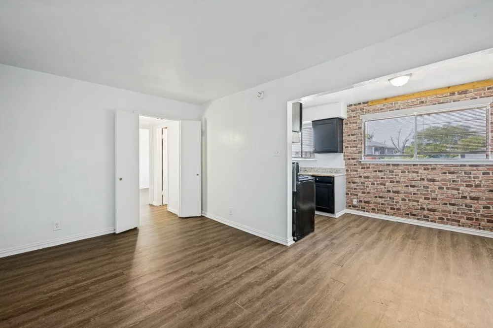 2701 Hemphill Street #110 Fort Worth, TX 76110