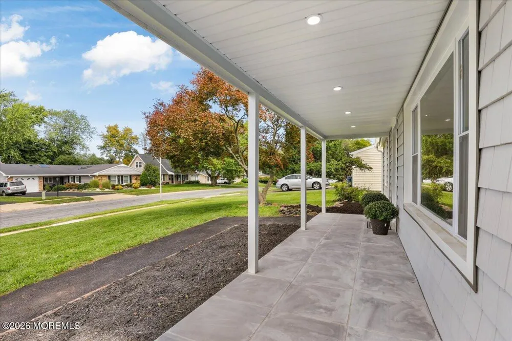 28 Fayette Lane Matawan, NJ 07747