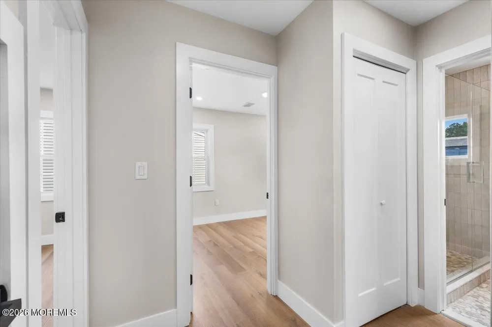 28 Fayette Lane Matawan, NJ 07747
