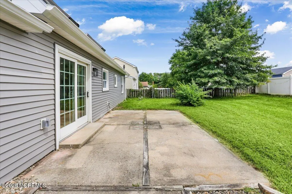 28 Fayette Lane Matawan, NJ 07747
