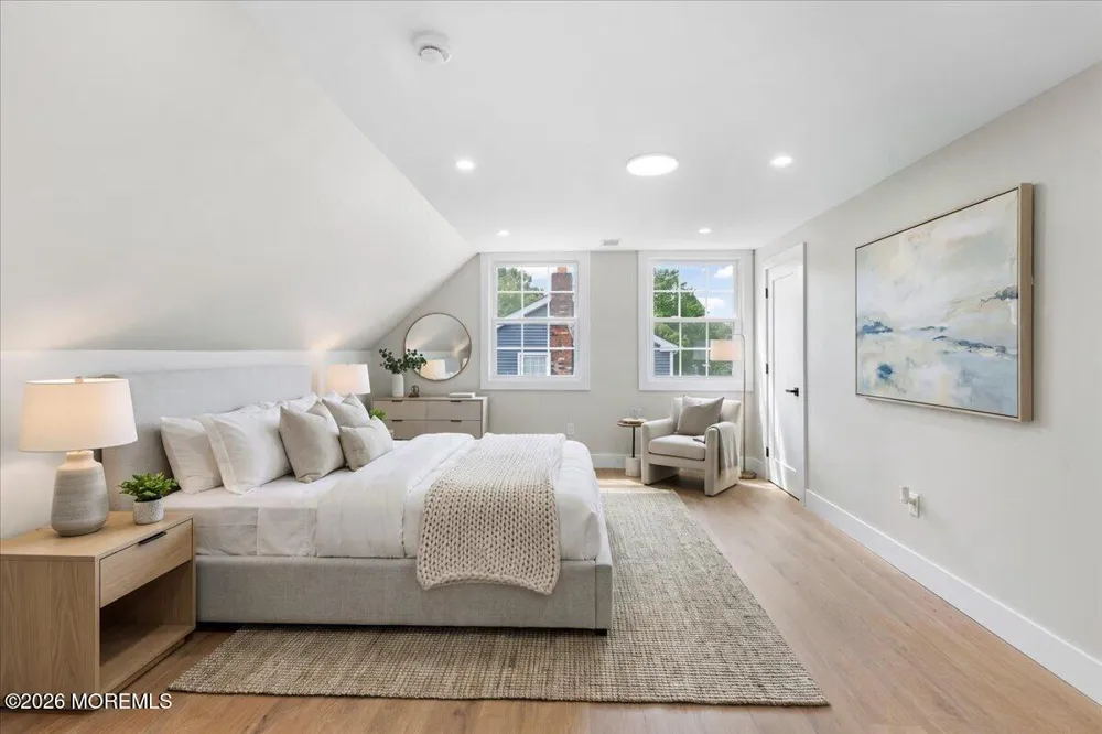 28 Fayette Lane Matawan, NJ 07747