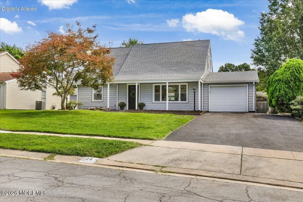28 Fayette Lane Matawan, NJ 07747