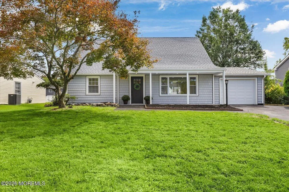28 Fayette Lane Matawan, NJ 07747