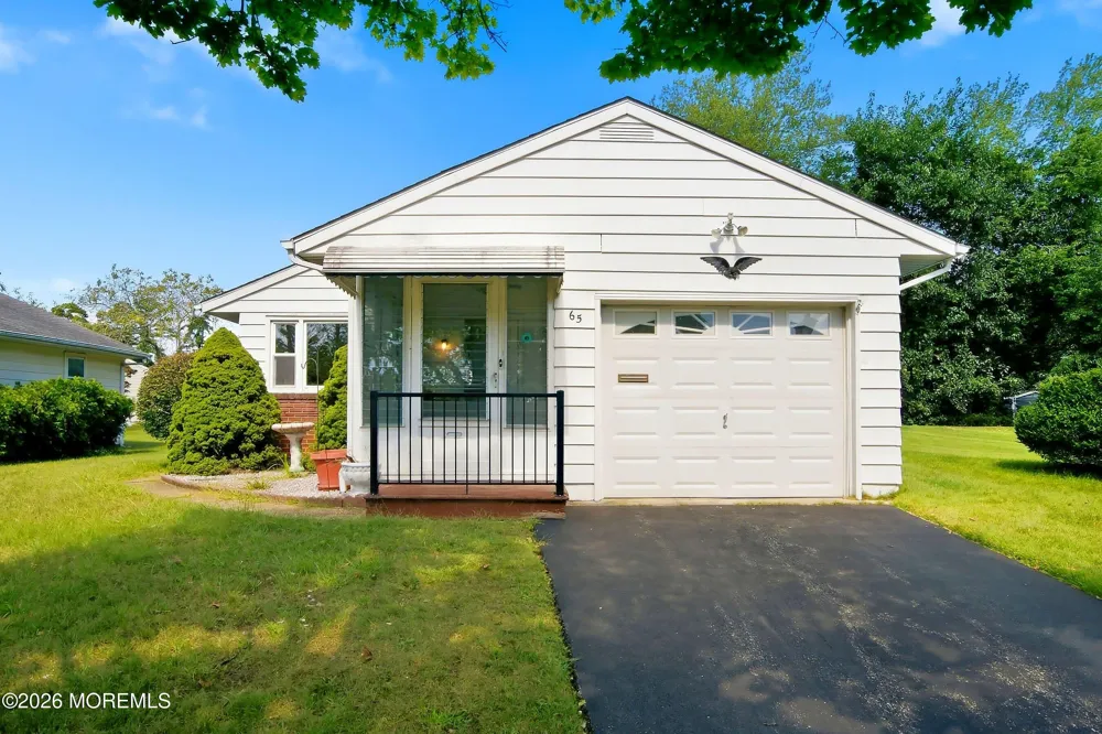 65 Sunflower Lane Toms River, NJ 08755