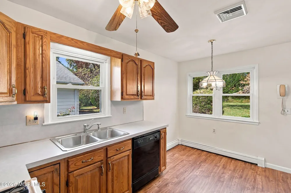 65 Sunflower Lane Toms River, NJ 08755
