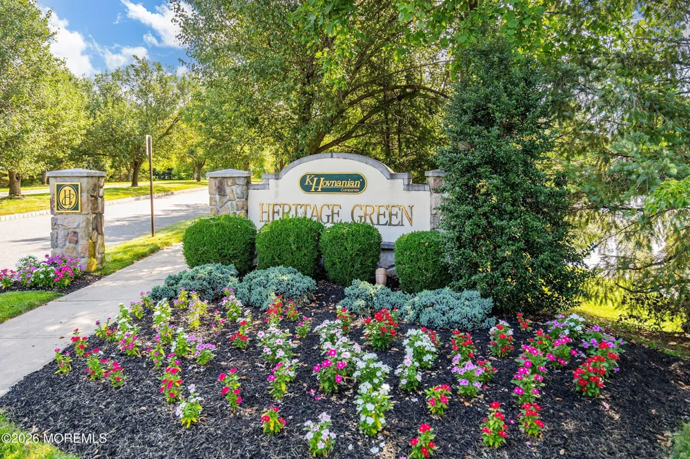 65 Sunflower Lane Toms River, NJ 08755