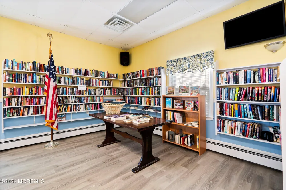 65 Sunflower Lane Toms River, NJ 08755