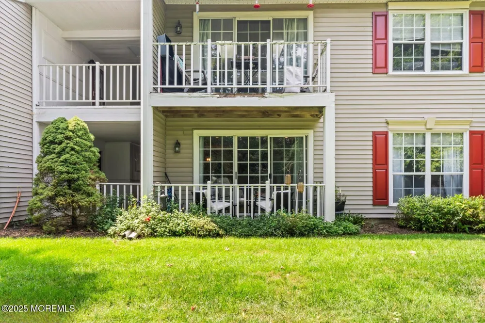 35 Beaumont Court Tinton Falls, NJ 07724