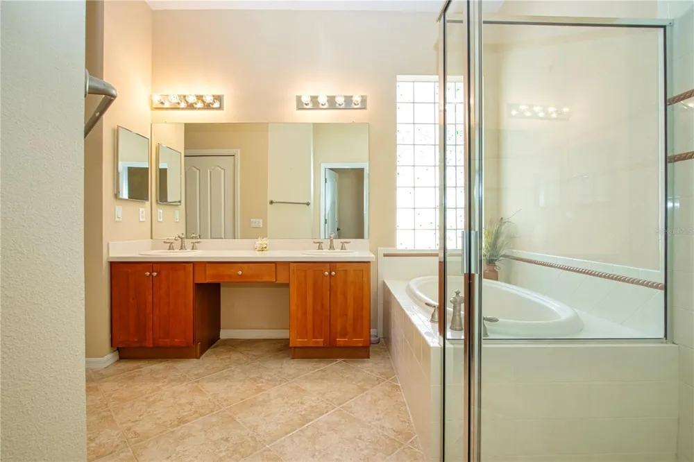 446 NOBLE FAIRE DRIVE Sun City Center, FL 33573
