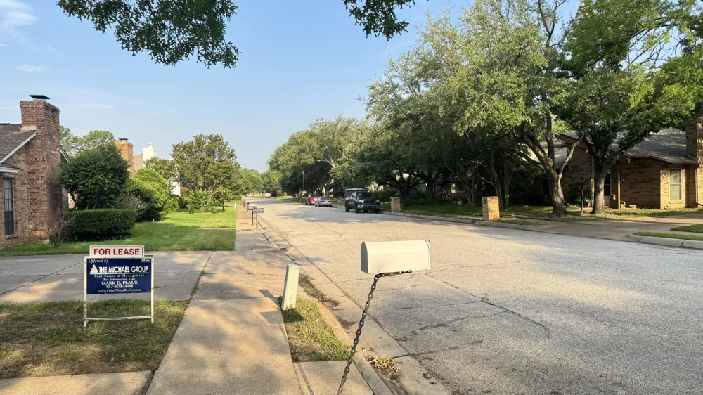 2314 Garden Park Court Arlington, TX 76013