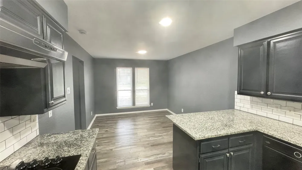 2314 Garden Park Court Arlington, TX 76013