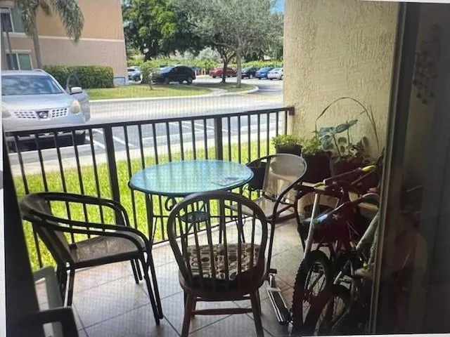 201 Villa Circle #201 Boynton Beach, FL 33435