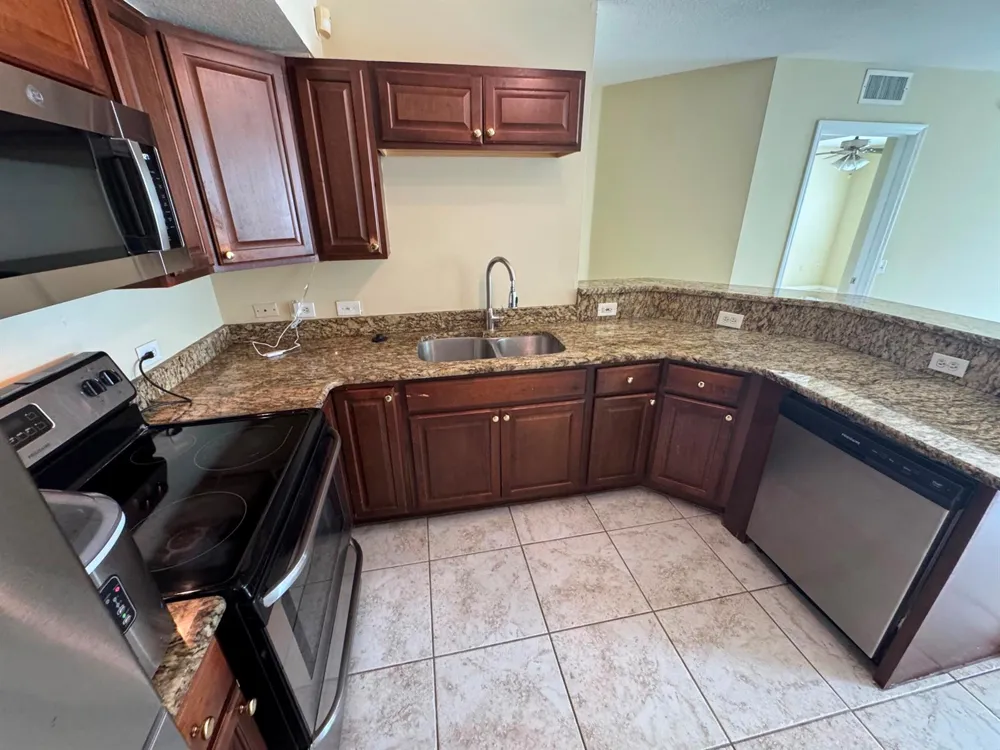 201 Villa Circle #201 Boynton Beach, FL 33435
