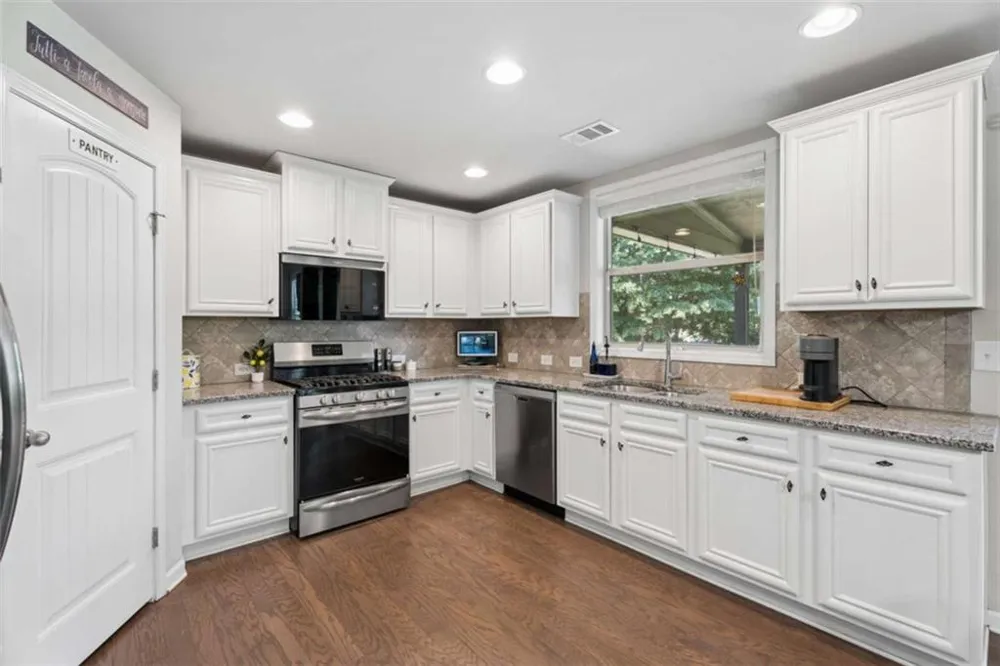 5752 Shore Isle Court Flowery Branch, GA 30542