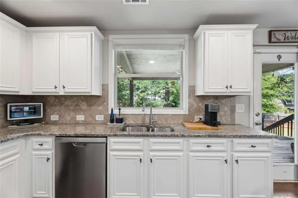 5752 Shore Isle Court Flowery Branch, GA 30542