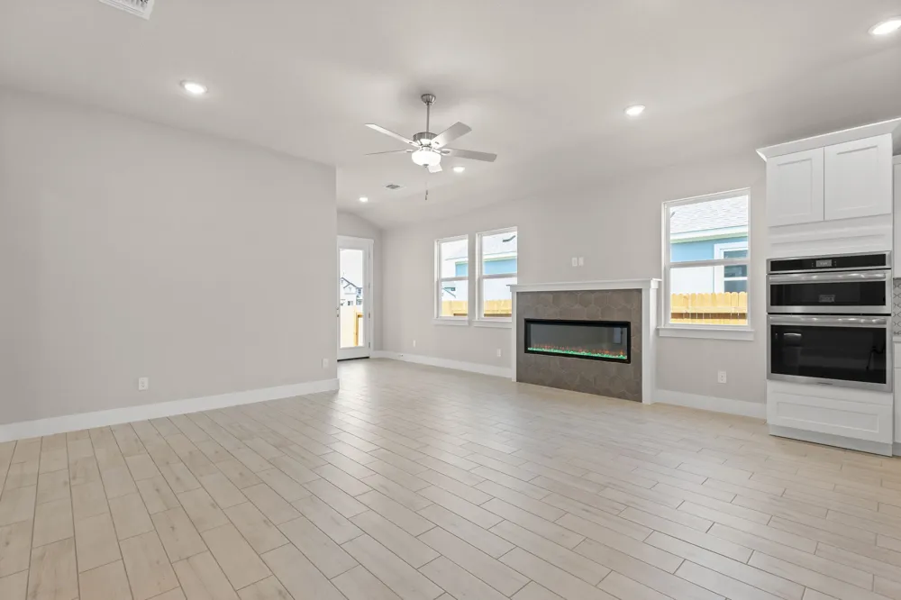 19128 Ariel Elena Way Pflugerville, TX 78660