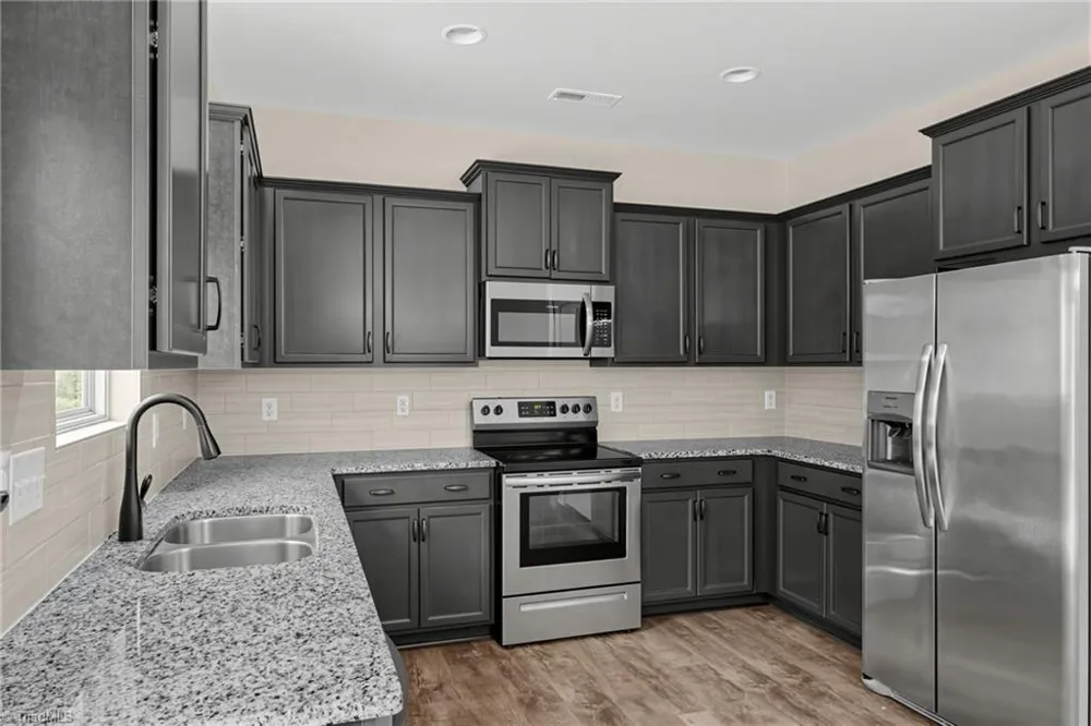 2608 Dallas Drive Winston-Salem, NC 27107