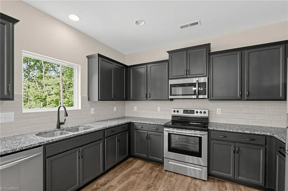 2608 Dallas Drive Winston-Salem, NC 27107