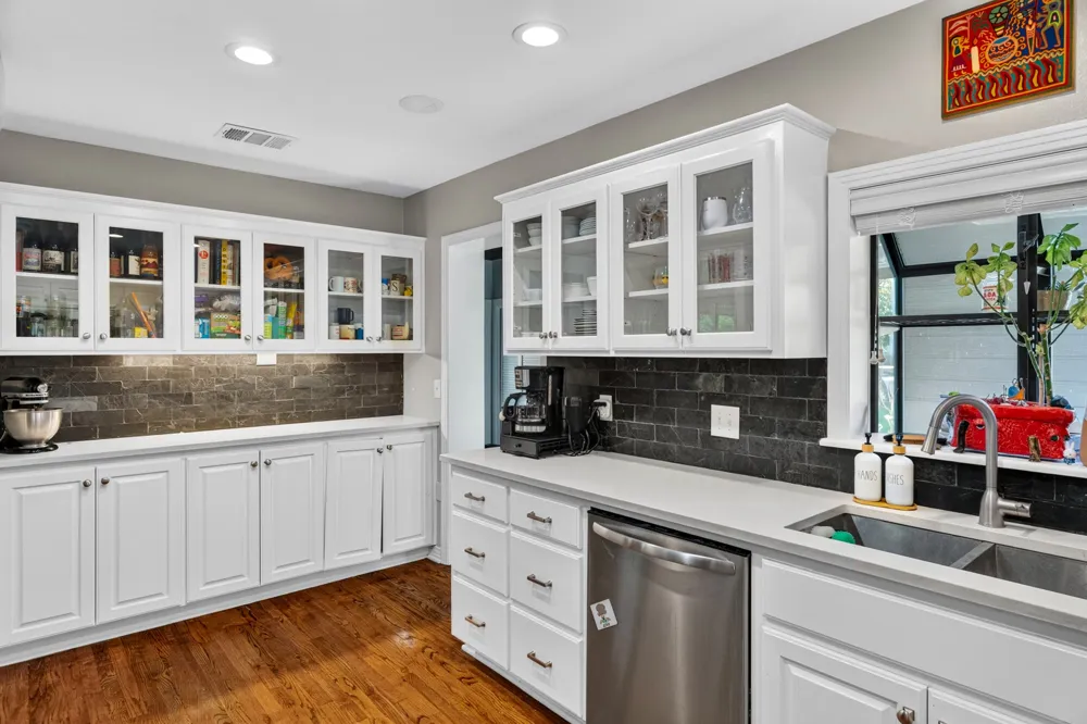 1200 Aggie Lane Austin, TX 78757