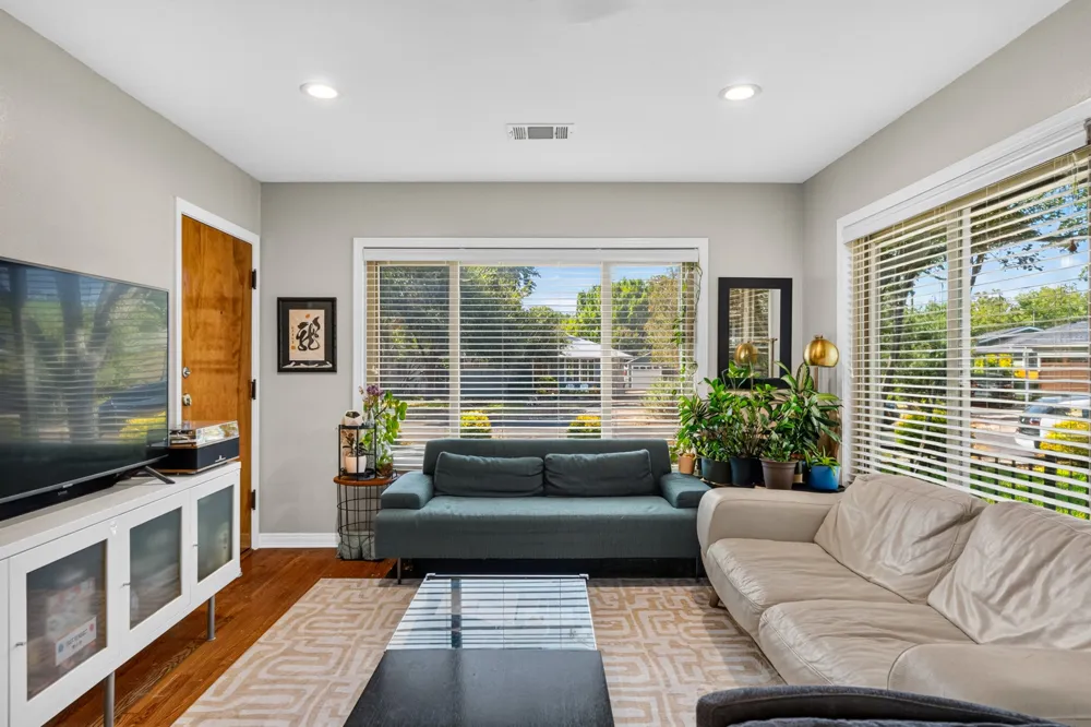1200 Aggie Lane Austin, TX 78757