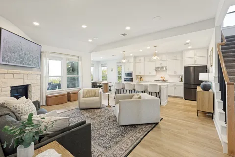 17229 Rossignol Cove