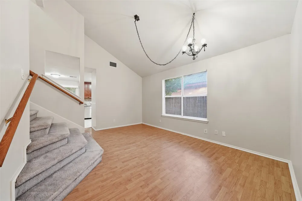 1811 Southwestern Trail Round Rock, TX 78664