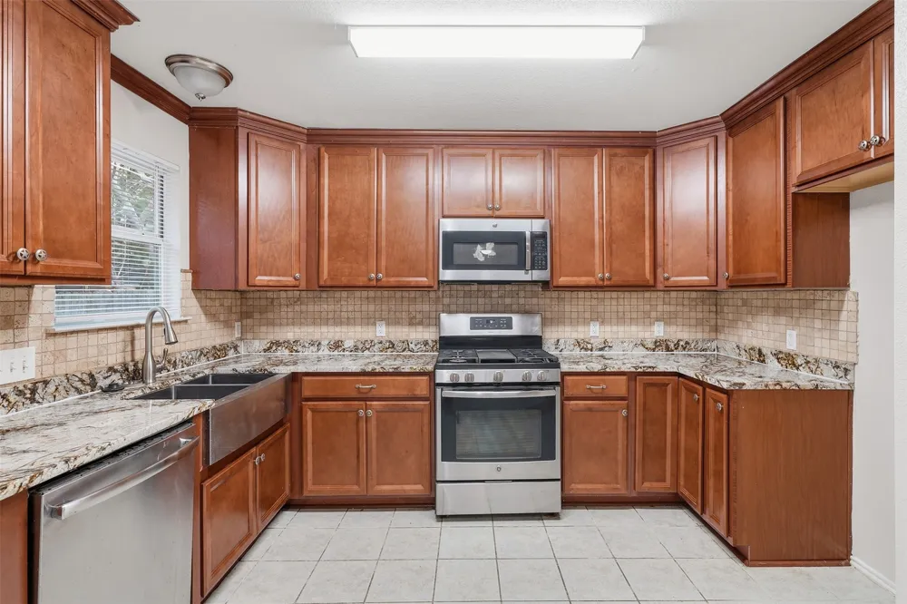 1811 Southwestern Trail Round Rock, TX 78664