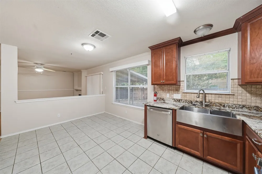 1811 Southwestern Trail Round Rock, TX 78664