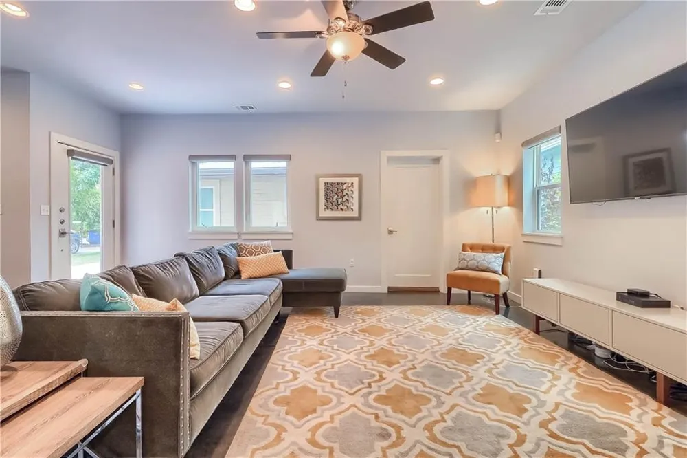 900 Capitol Court Austin, TX 78756