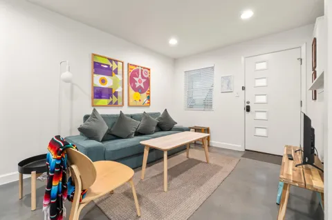 807 Blanco Street #204