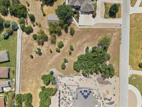 232 Standing Oak Drive