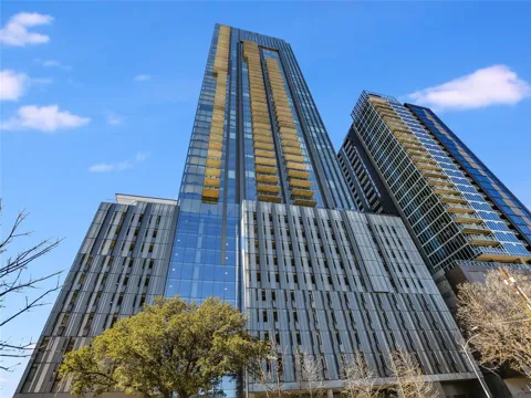 44 East Avenue #4601